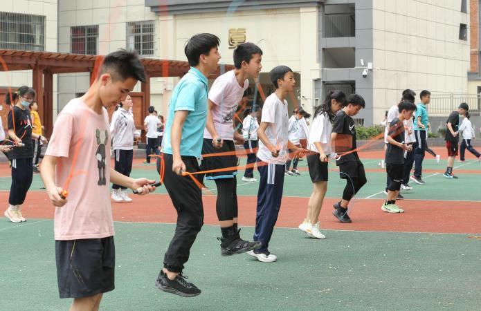 2025澳门天天开奖大全和学生攀比体考神器与体考必备神器